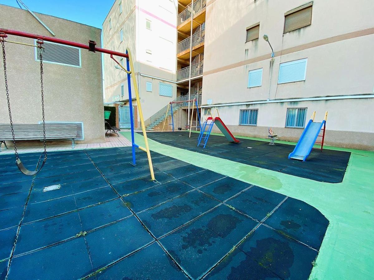 Residencial La Ponderosa Apartment Cambrils Exterior photo